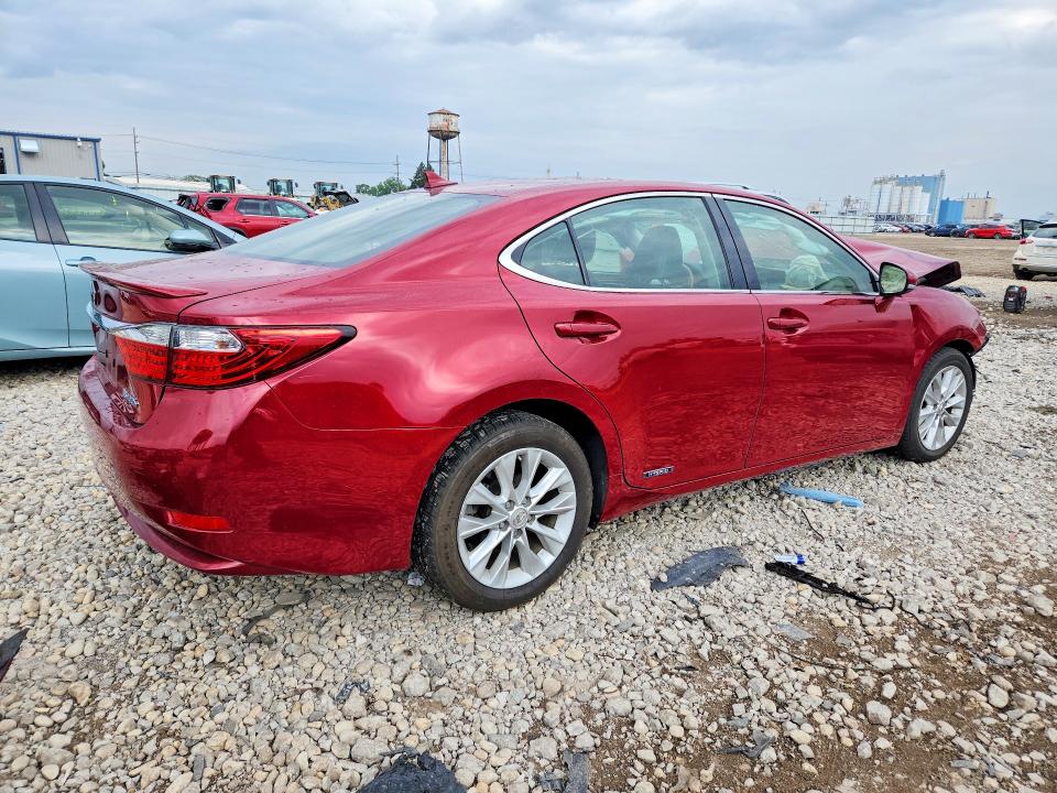 2013 Lexus ES VIN JTHBW1GG4D2028375 COPART salvage auction — FRONT END, IL - SALVAGE CERTIFICATE, sold $775 on 2026-07-10 (photo 3)