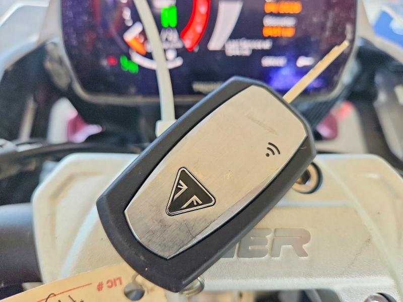 2024 Triumph motorcycle Tiger VIN SMTP24V45RTBT5468 COPART salvage auction — SIDE, TX - SALVAGE VEHICLE TITLE (P), sold $6,300 on 2026-07-23 (photo 8)