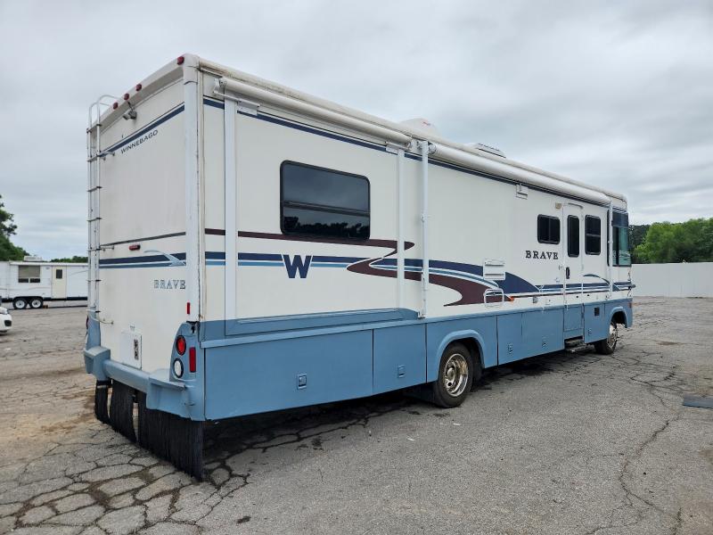 2004 Winnebago Brave VIN 1F6NF53S440A03247 COPART salvage auction — HAIL, Mo - Salvage Certificate Of Title, sold $2,950 on 2026-07-27 (photo 4)