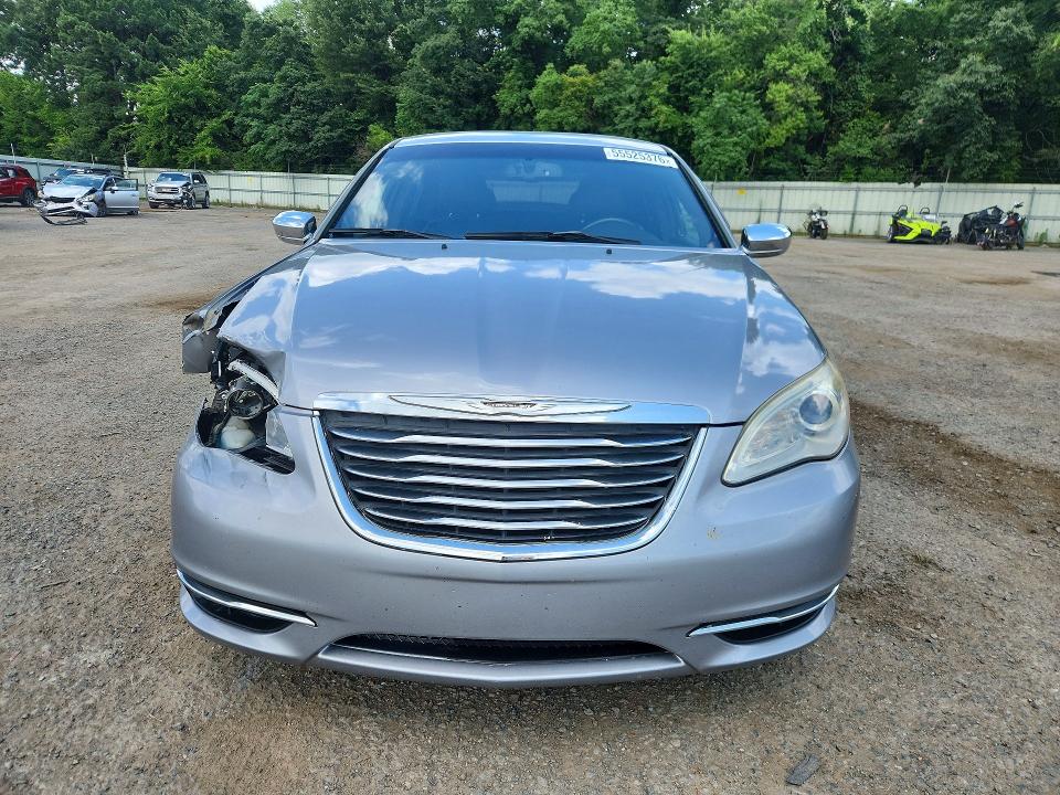 2013 Chrysler 200 VIN 1C3CCBCG7DN634850 COPART salvage auction — FRONT END, La - Cert Of Title-Salvage, sold $900 on 2026-07-16 (photo 5)