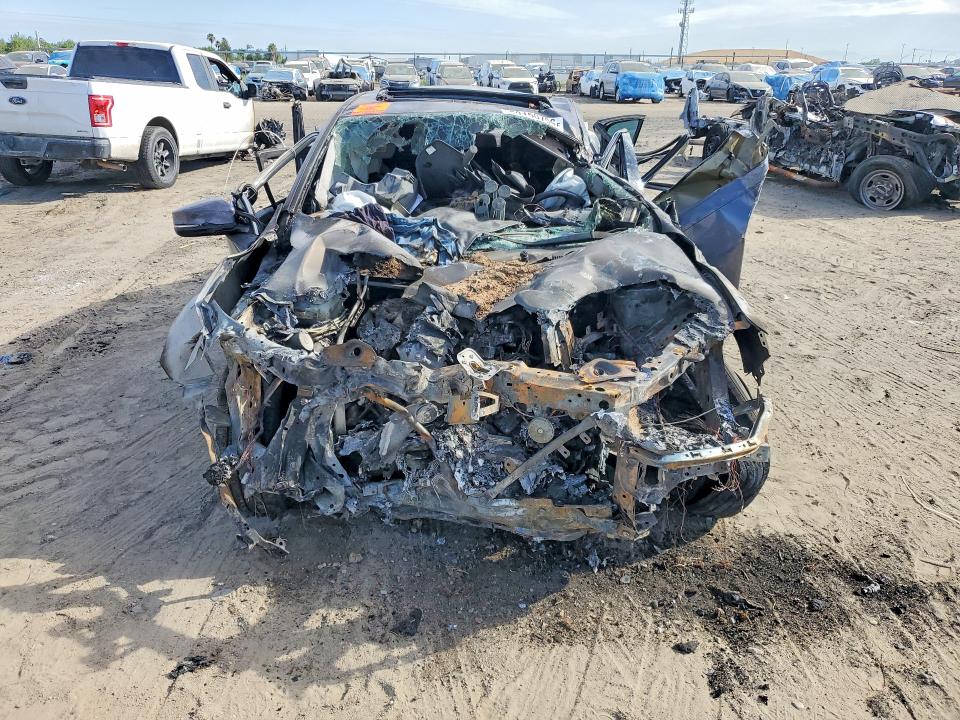 2019 Acura Tlx VIN 19UUB1F59KA000100 COPART salvage auction — ROLLOVER, Ca - Non-Repairable Vehicle Cert, sold $70 on 2026-08-03 (photo 5)