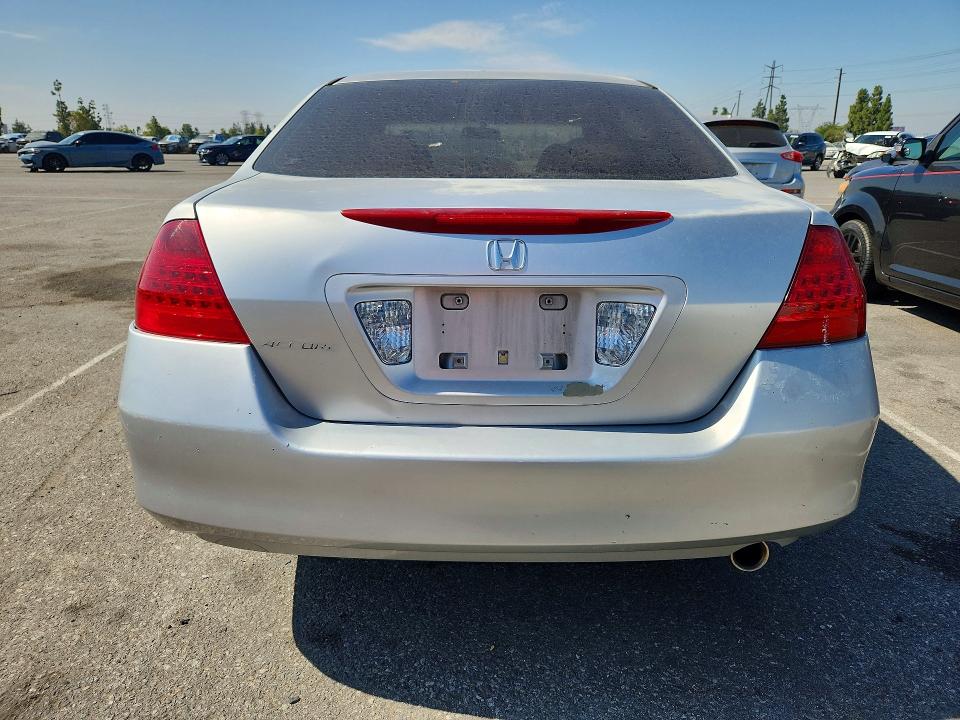 2007 Honda Accord VIN JHMCM56107C025759 COPART salvage auction — VANDALISM, Ca - Dis/Dlr/Exp Only Clean Title, sold $1,200 on 2026-07-07 (photo 6)