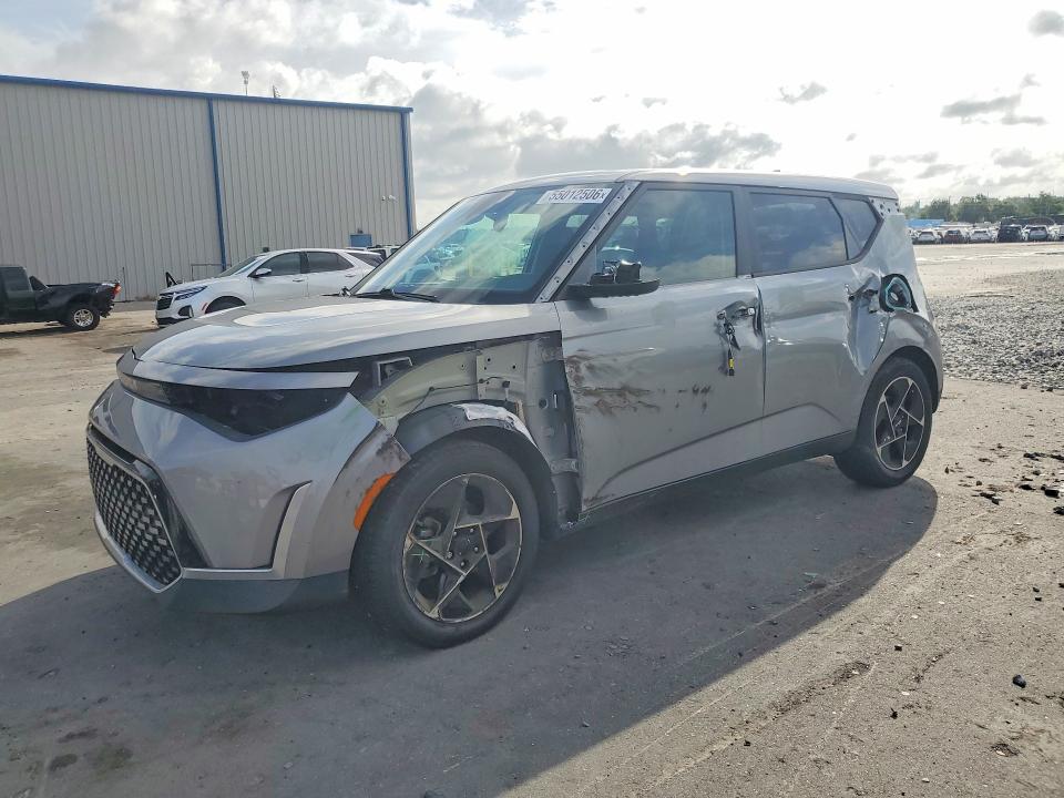 2023 Kia Soul VIN KNDJ33AUXP7854493 COPART salvage auction — FRONT END, Fl - Cert Of Title Slvg Rebuildable, sold $3,950 on 2026-07-08 (photo 1)