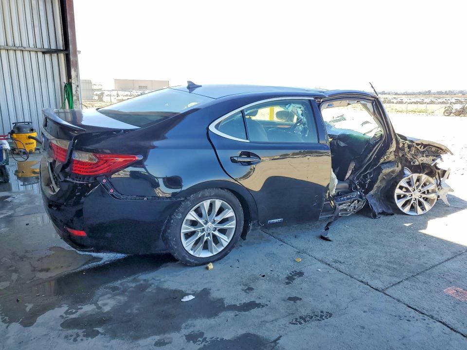 2013 Lexus Es 300h VIN JTHBW1GG5D2023928 COPART salvage auction — ALL OVER, CA - SALVAGE CERTIFICATE, sold $1,350 on 2026-07-16 (photo 3)