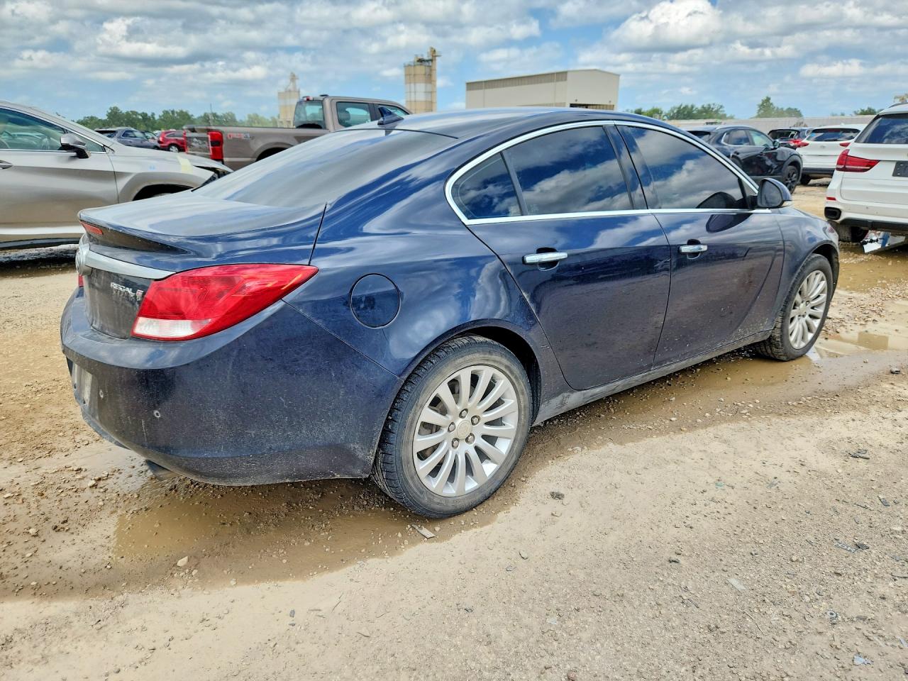 2013 Buick Regal VIN 2G4GS5EV5D9140143 COPART salvage auction — Front End, KS - CERT OF TITLE-SALVAGE, sold $525 on 2026-07-09 (photo 3)