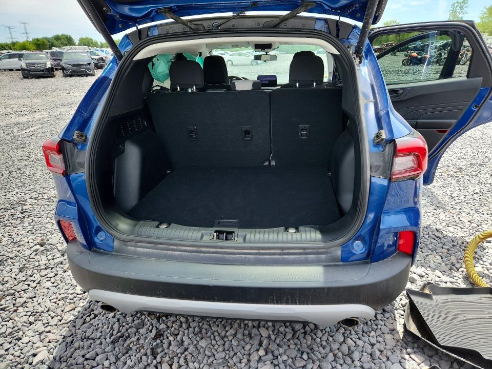 2023 Ford Escape VIN 1FMCU0GN6PUA22828 COPART salvage auction — FRONT END, Il - Salvage Certificate, sold $6,375 on 2026-07-28 (photo 6)