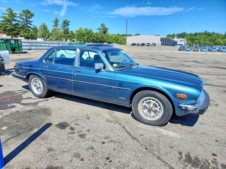 1985 Jaguar Xj VIN SAJAV1347FC411771 COPART salvage auction — MECHANICAL, Ri - Certificate Of Title (P), sold $425 on 2026-07-09 (photo 4)