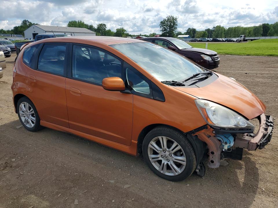 2011 Honda Fit VIN JHMGE8H57BC004982 COPART salvage auction — REAR END, OH - CERT OF TITLE-SALVAGE, sold $550 on 2026-07-09 (photo 4)