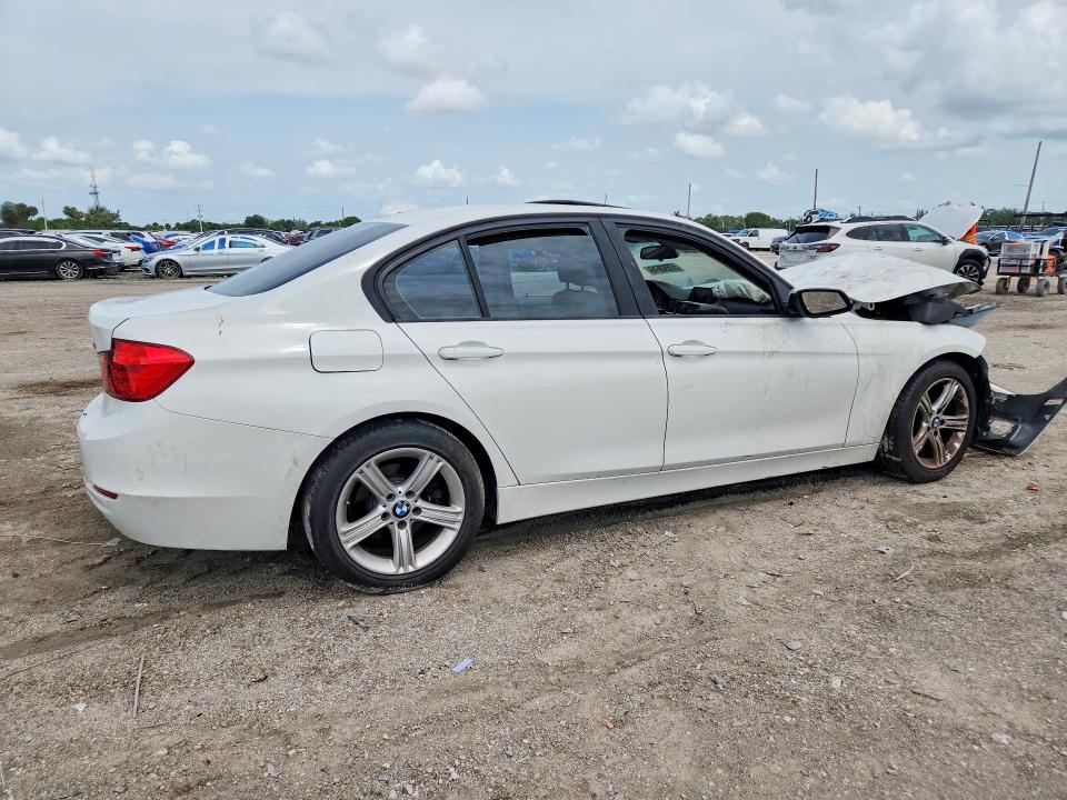2014 BMW VIN WBA3A5C52EF605105 COPART salvage auction — FRONT END, Fl - Cert Of Title Slvg Rebuildable, sold $10 on 2026-07-28 (photo 3)