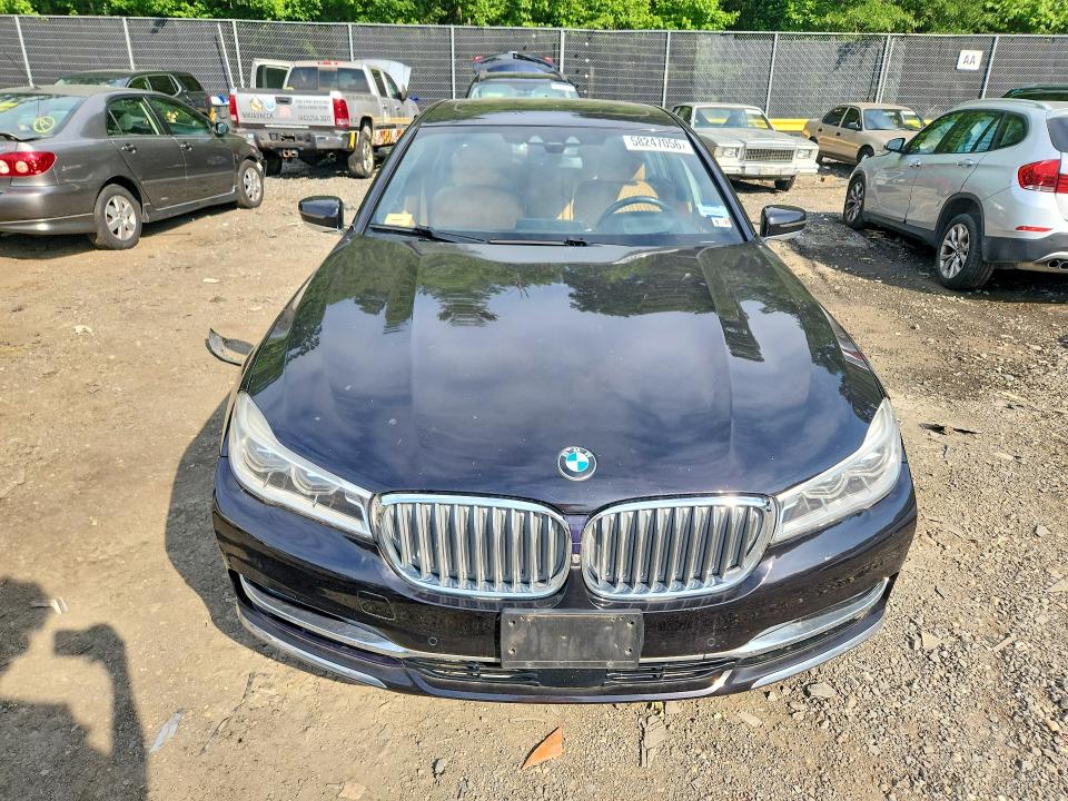 2017 BMW 7er VIN WBA7F2C54HG422224 COPART salvage auction — SIDE, Md - Cert Of Salvage > 75% Damage, sold $10,100 on 2026-07-31 (photo 5)