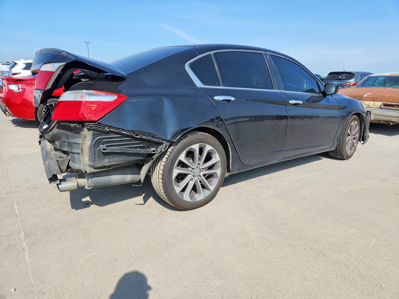 2013 Honda Accord VIN 1HGCR2F56DA283202 COPART salvage auction — Rear End, TX - SALVAGE VEHICLE TITLE, sold $1,100 on 2026-07-09 (photo 3)