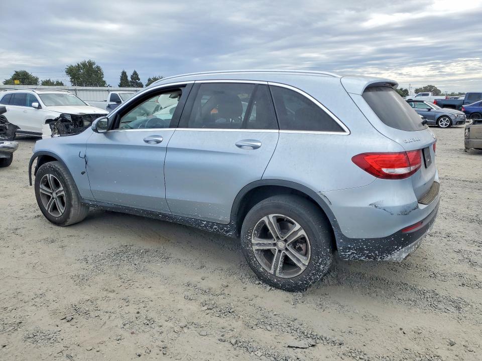 2016 Mercedes-benz Glc class VIN WDC0G4JB3GF102204 COPART salvage auction — VANDALISM, CA - SALVAGE CERTIFICATE, sold $1,650 on 2026-08-11 (photo 2)