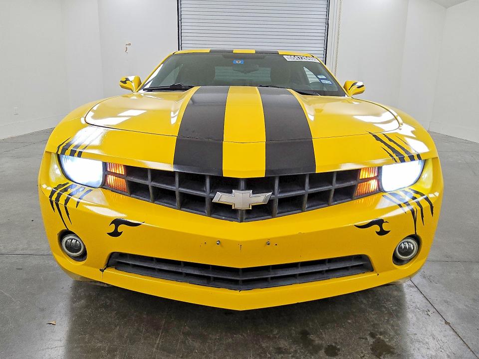 2012 Chevrolet Camaro VIN 2G1FB1E37C9110530 COPART salvage auction — MINOR DENT/SCRATCHES, TX - CERTIFICATE OF TITLE, sold $3,650 on 2026-07-07 (photo 5)
