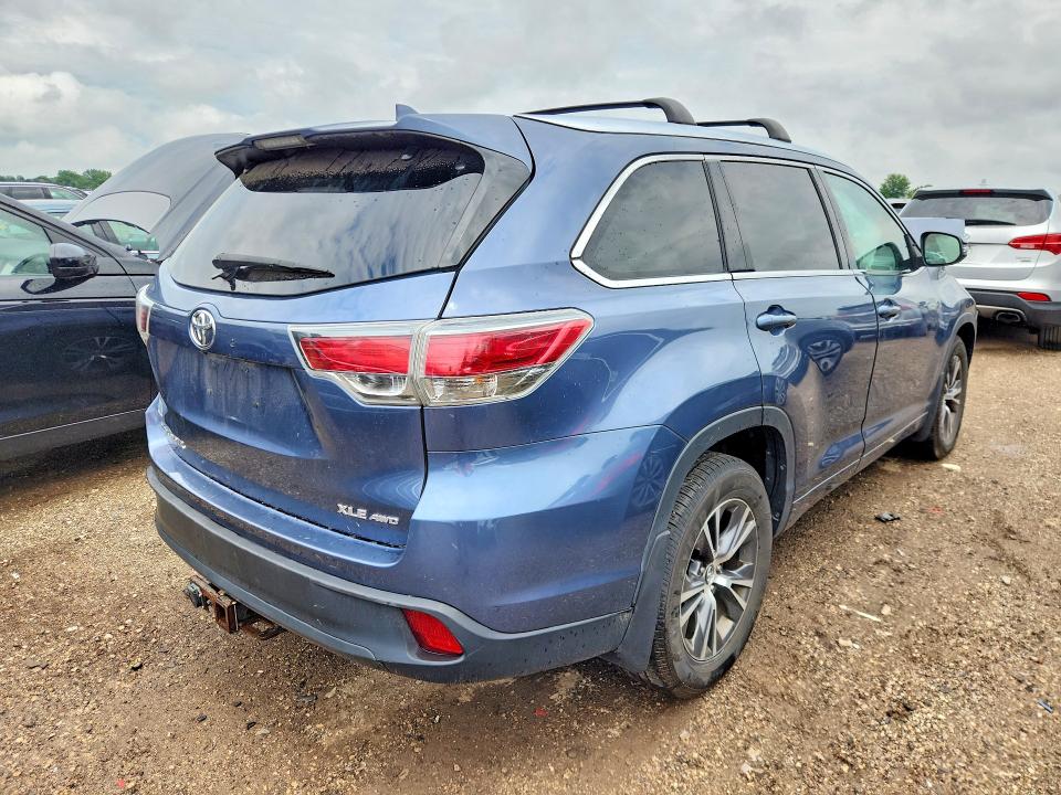 2016 Toyota Highlander VIN 5TDJKRFH5GS290243 COPART salvage auction — FRONT END, IL - SALVAGE CERTIFICATE, sold $5,300 on 2026-07-28 (photo 3)