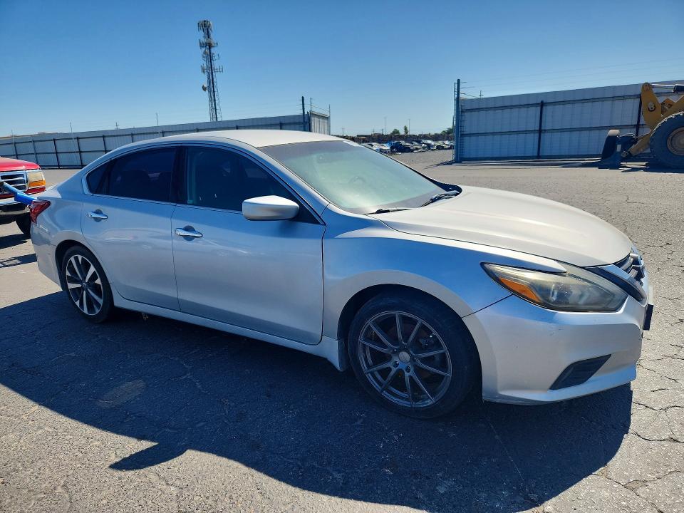 2017 Nissan Altima VIN 1N4AL3AP0HC275246 COPART salvage auction — MECHANICAL, Ca - Dis/Dlr/Exp Only Clean Title, sold $1,200 on 2026-07-09 (photo 4)