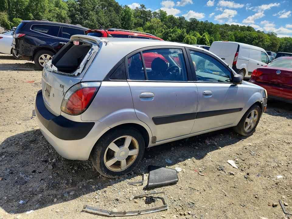 2006 Kia Rio VIN KNADE163866089250 COPART salvage auction — REAR END, De - Certificate Of Title, sold $300 on 2026-07-21 (photo 3)
