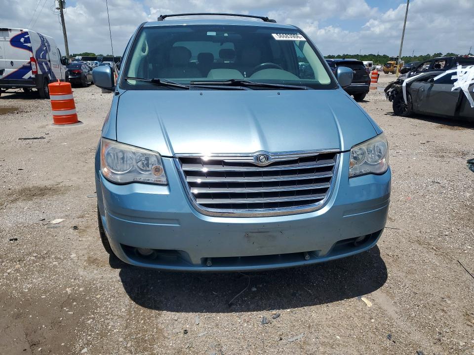 2008 Chrysler Voyager VIN 2A8HR54P08R754541 COPART salvage auction — BURN, Tx - Salvage Vehicle Title, sold $1,850 on 2026-07-09 (photo 5)