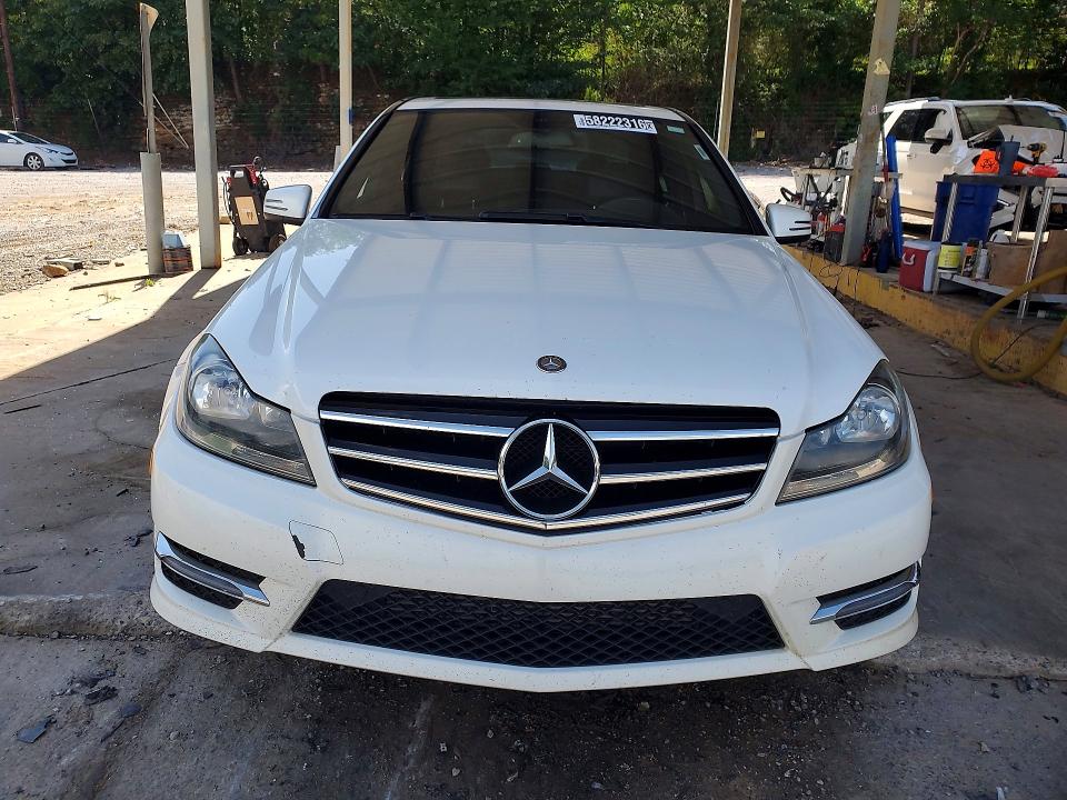 2014 Mercedes-benz C class VIN WDDGF4HB2ER309293 COPART salvage auction — NORMAL WEAR, AL - CERTIFICATE OF TITLE, sold $250 on 2026-07-23 (photo 5)