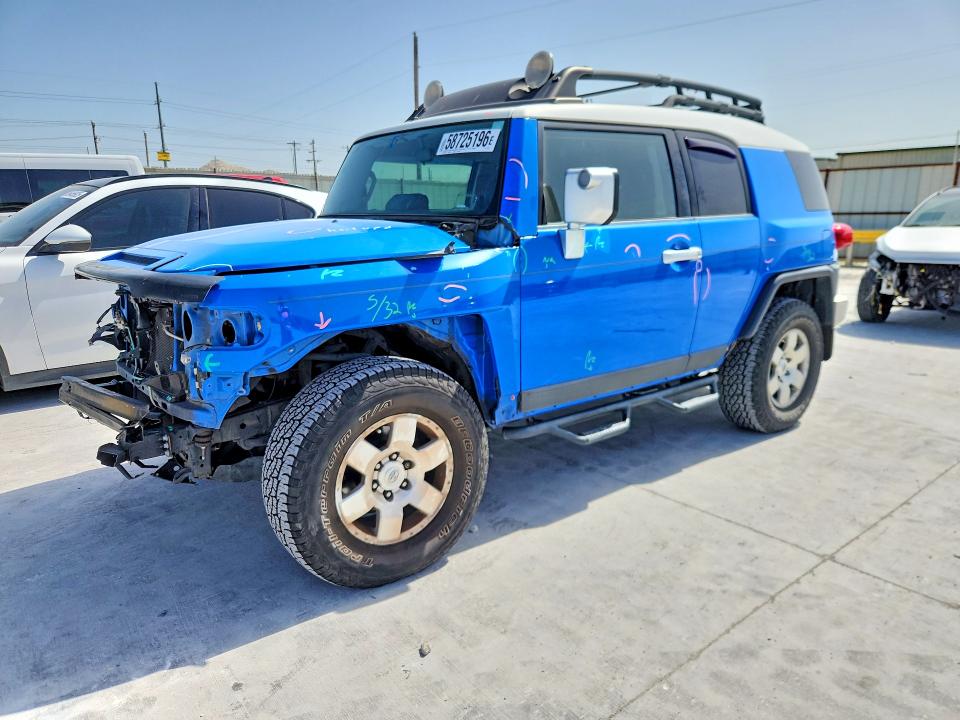 2007 Toyota Fj cruiser VIN JTEBU11F370042108 — COPART salvage auction photo
