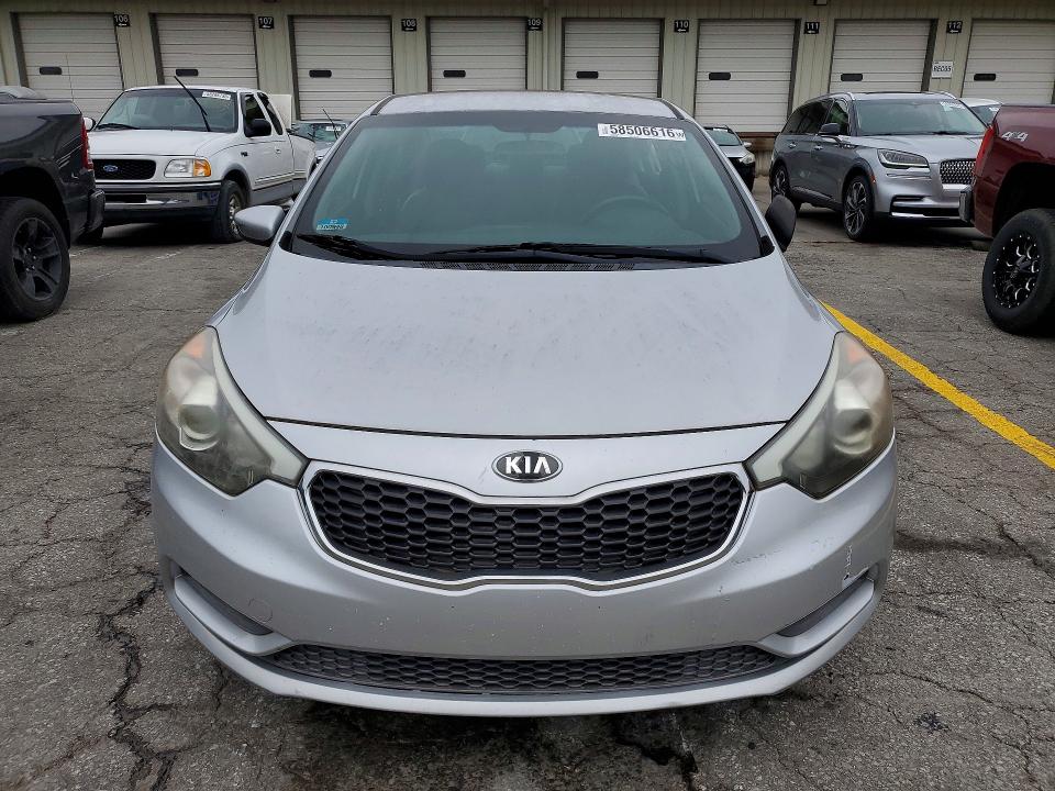 2015 Kia VIN KNAFK4A62F5408085 COPART salvage auction — VANDALISM, Ky - Certificate Of Title, sold $575 on 2026-07-30 (photo 5)