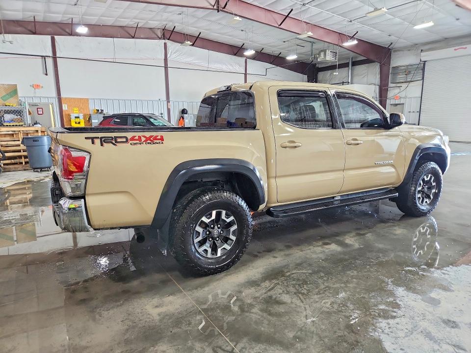 2017 Toyota Tacoma VIN 5TFCZ5AN3HX051750 COPART salvage auction — ROOF, Il - Salvage Certificate, sold $375 on 2026-07-29 (photo 3)