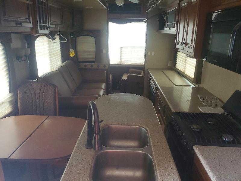 2013 Hear Trailer VIN 5SFBG3821DE257881 COPART salvage auction — ROOF, IA - CERTIFICATE OF TITLE, sold $7,400 on 2026-07-14 (photo 6)