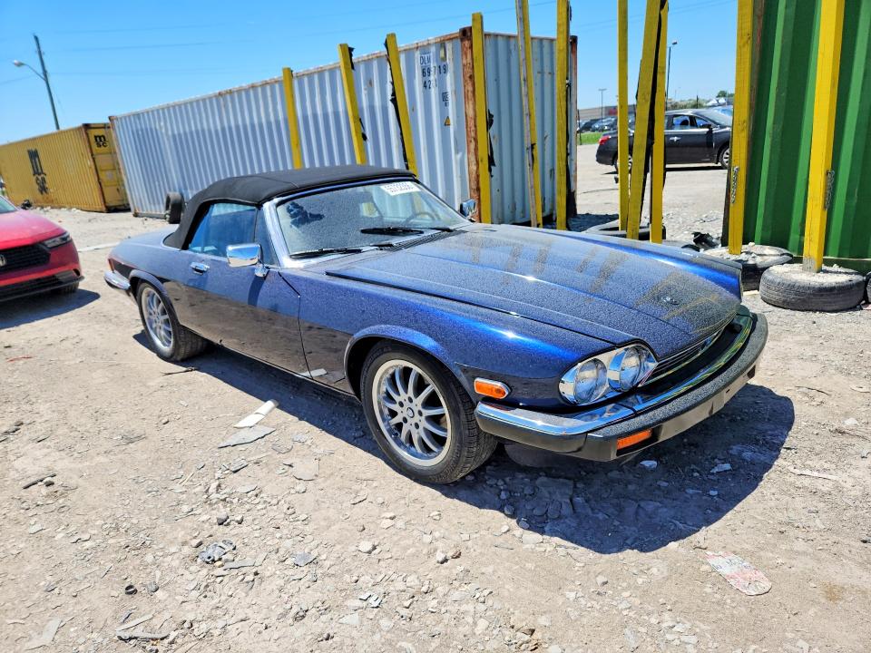 1988 Jaguar Xjs VIN SAJNV5847JC143475 COPART salvage auction — MINOR DENT/SCRATCHES, Nj - Certificate Of Title, sold $2,250 on 2026-07-28 (photo 4)