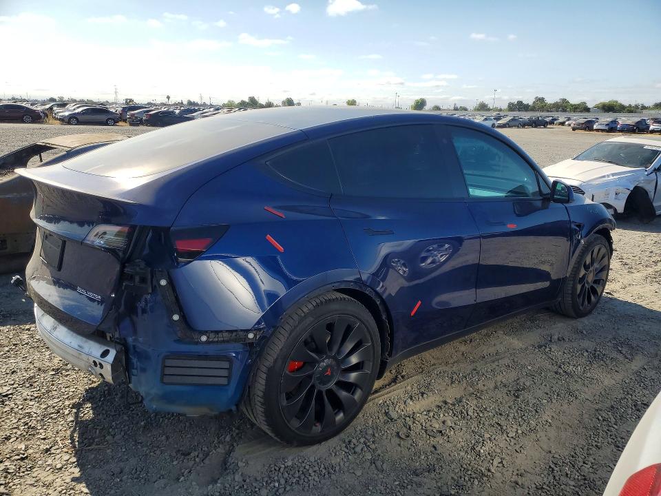 2022 Tesla Model y VIN 7SAYGDEF8NF565563 COPART salvage auction — FRONT END, Ca - Salvage Certificate, sold $10,600 on 2026-07-23 (photo 3)