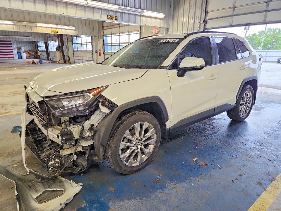 2019 Toyota Rav 4 VIN 2T3A1RFV9KW079272 — COPART salvage auction photo
