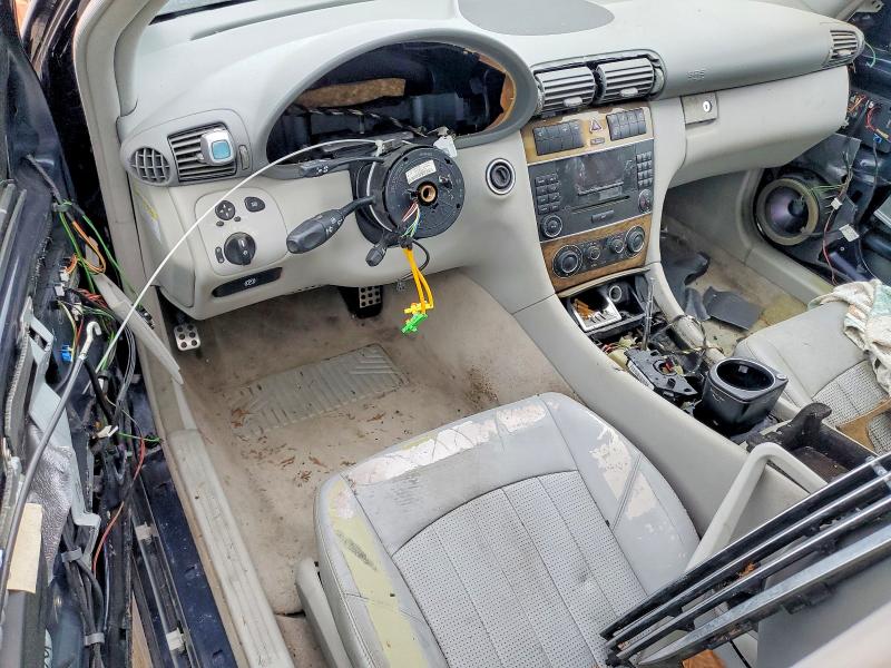 2006 Mercedes-benz C class VIN WDBRF76J26F777606 COPART salvage auction — STRIPPED, Wa - Vehicle Cert Of Ownership-Titl, sold $125 on 2026-07-27 (photo 8)
