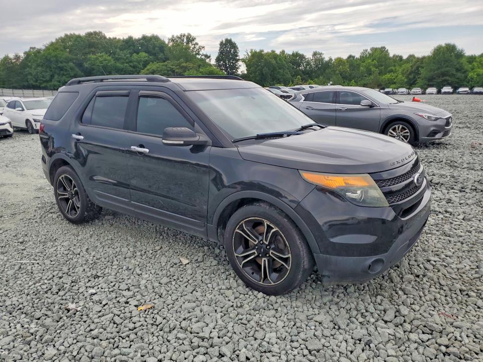 2014 Ford Explorer VIN 1FM5K8GT6EGC56460 COPART salvage auction — MECHANICAL, Salvage Title, sold $1,500 on 2026-07-29 (photo 4)