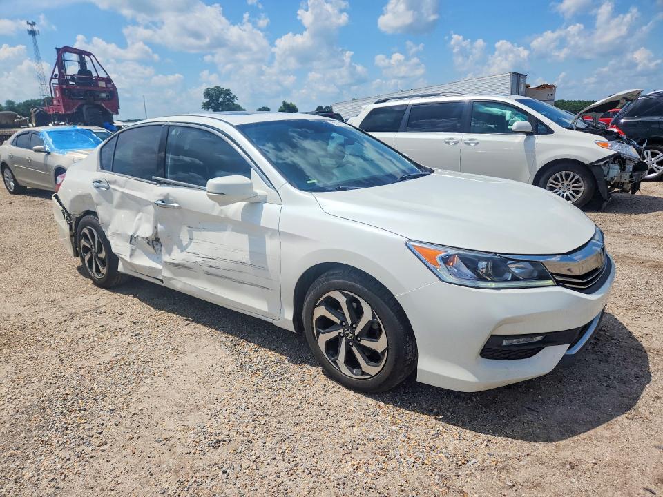 2016 Honda VIN 1HGCR3F03GA031860 COPART salvage auction — SIDE, AL - CERT OF TITLE-SALVAGE TITLE, sold $4,250 on 2026-07-09 (photo 4)