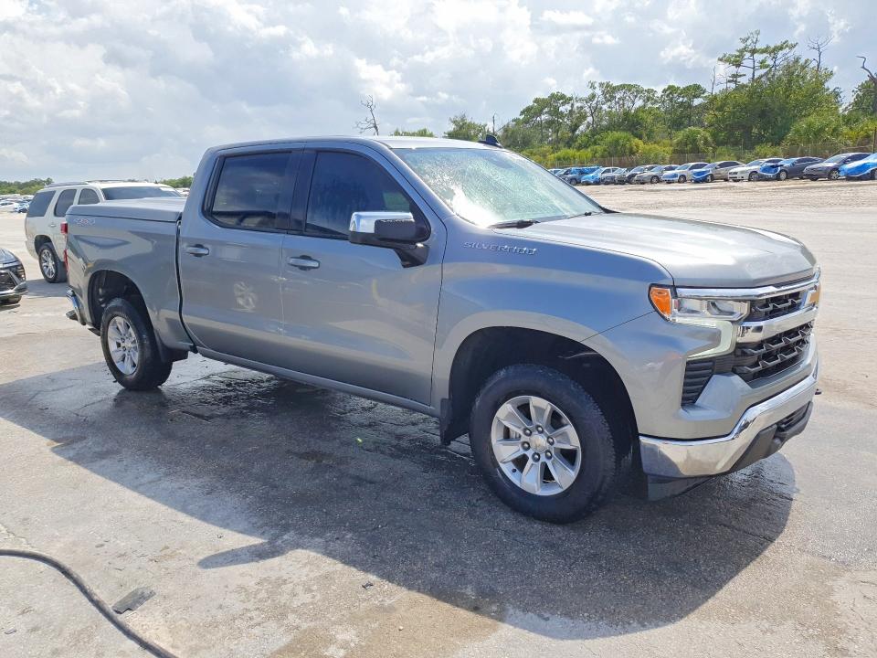 2023 Chevrolet Silverado 1500 VIN 1GCPDDEK8PZ265422 COPART salvage auction — MINOR DENT/SCRATCHES, Fl - Certificate Of Title, sold $17,000 on 2026-07-09 (photo 4)
