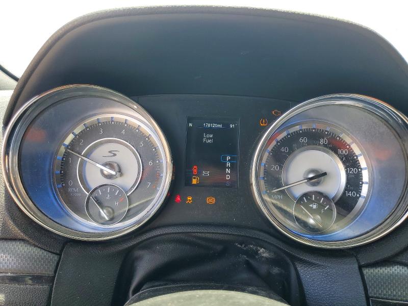 2013 Chrysler 300 VIN 2C3CCABG9DH732685 COPART salvage auction — REAR END, Tx - Salvage Vehicle Title, sold $800 on 2026-07-02 (photo 9)