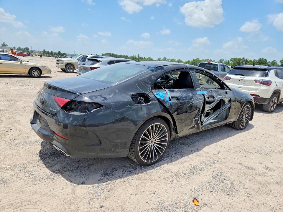 2022 Mercedes-benz VIN W1K2J5KB8NA101070 COPART salvage auction — SIDE, Tx - Salvage Vehicle Title, sold $25,250 on 2026-07-07 (photo 3)