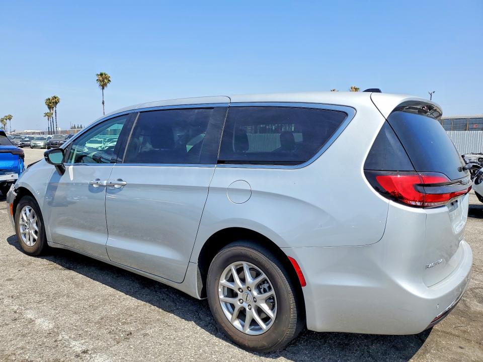2024 Chrysler Pacifica VIN 2C4RC1BG5RR199015 COPART salvage auction — FRONT END, CA - SALVAGE CERTIFICATE, sold $1,900 on 2026-07-24 (photo 2)