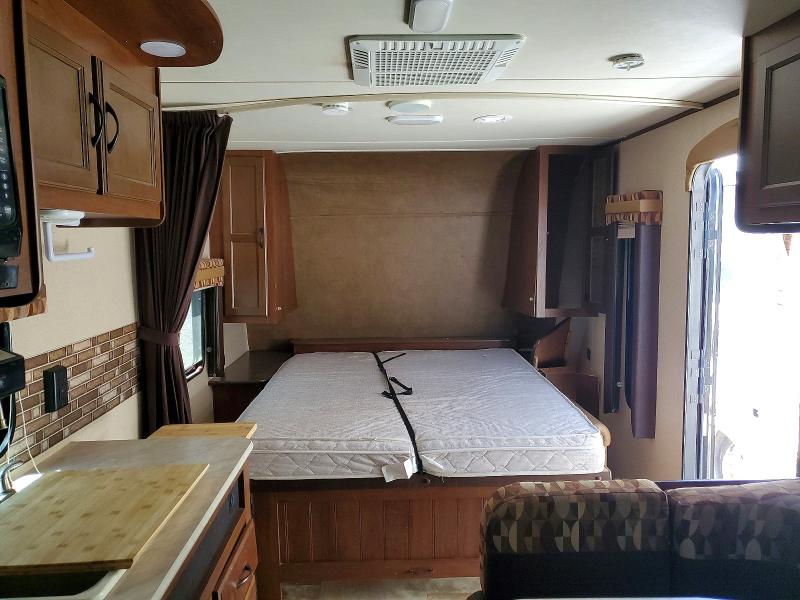 2015 Jay Jay flight VIN 1UJBJ0BM7F7TE0165 COPART salvage auction — FRONT END, UT - SALVAGE CERTIFICATE, sold $400 on 2026-07-16 (photo 5)