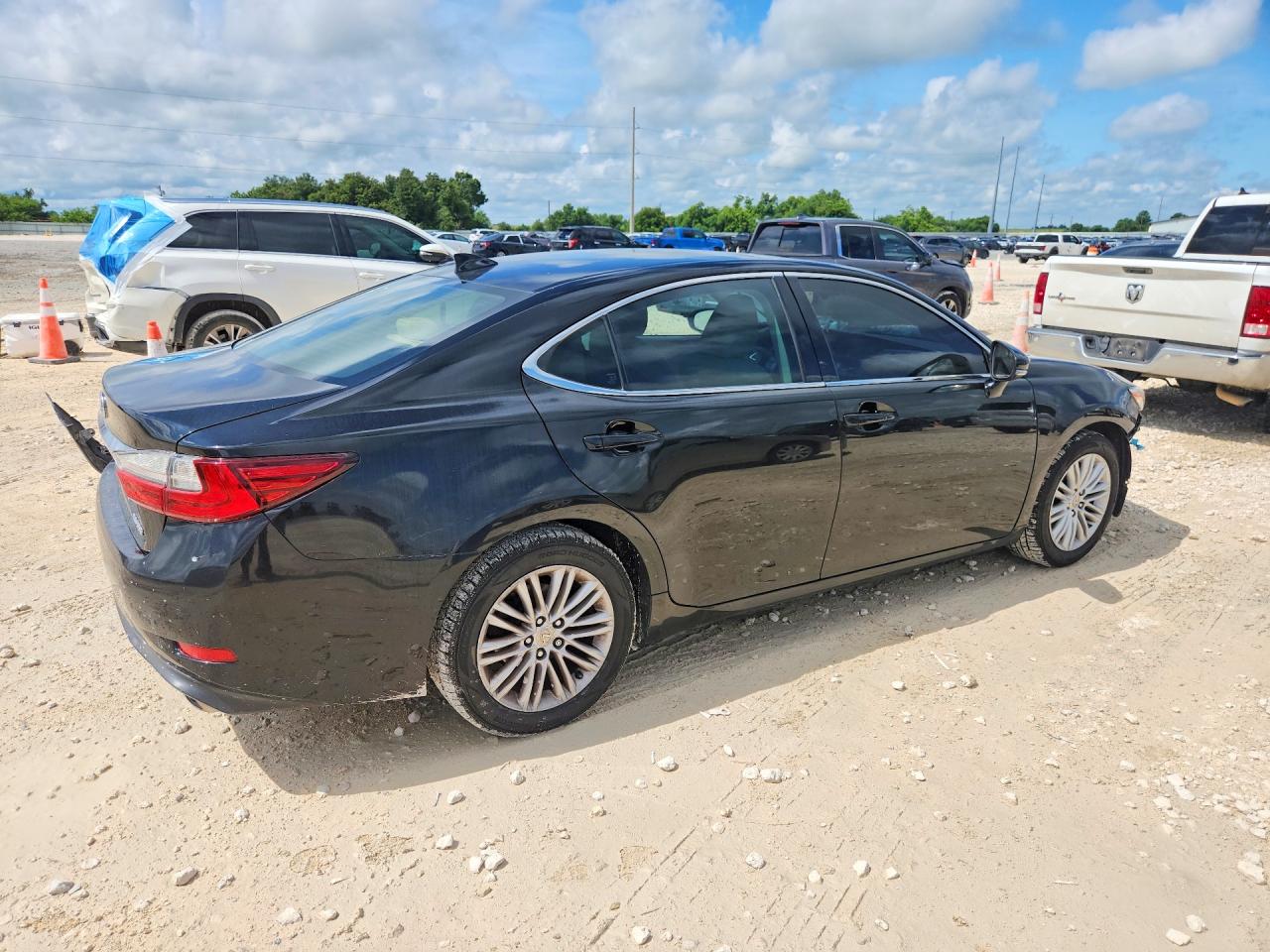 2017 Lexus ES 350 VIN 58ABK1GG3HU054042 COPART salvage auction — Front End, TX - SALVAGE VEHICLE TITLE (P), sold $6,500 on 2026-07-09 (photo 3)