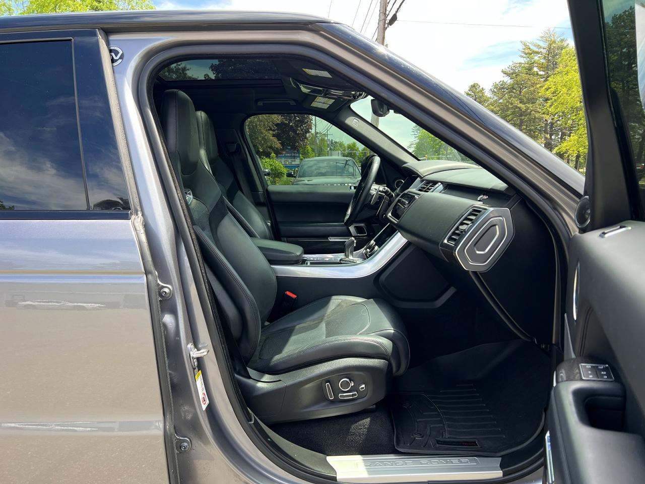 2020 Land Rover Range Rover Sport VIN SALWZ2RE2LA882077 COPART salvage auction — Minor Dent/Scratches, MI - CERTIFICATE OF TITLE (P), sold $32,750 on 2026-07-01 (photo 5)