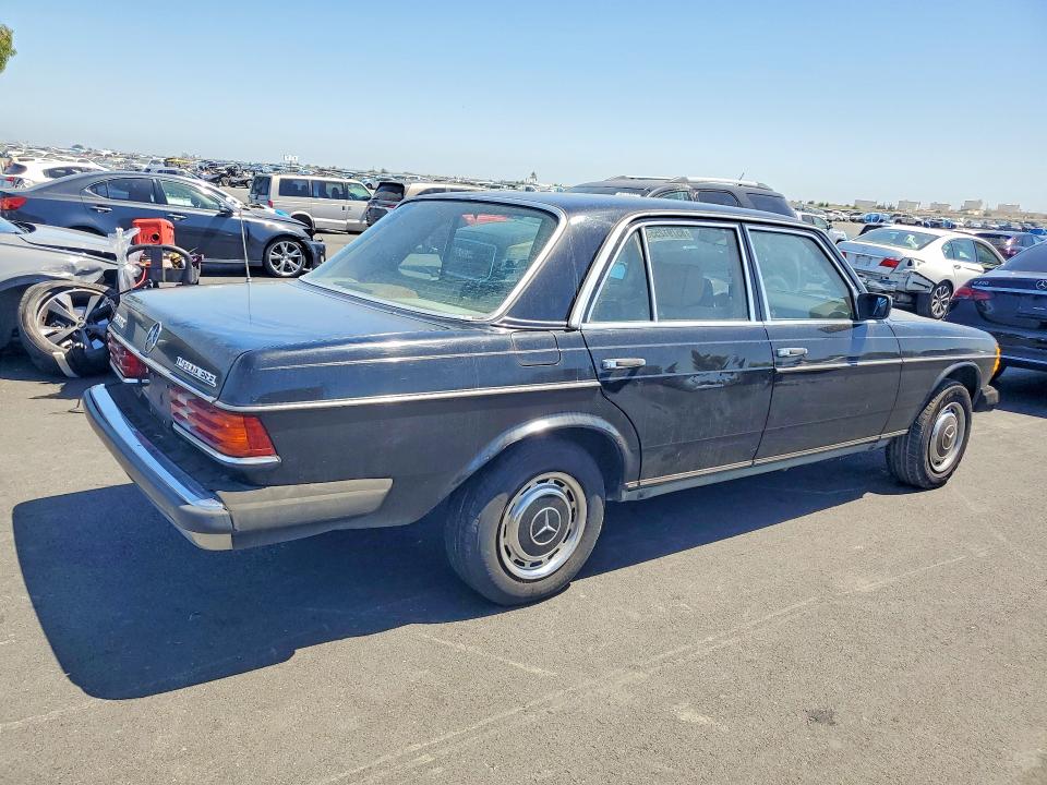 1982 Mercedes-benz 300 VIN WDBAB33A3CB013238 COPART salvage auction — VANDALISM, Ca - Salvage Certificate, sold $500 on 2026-07-08 (photo 3)