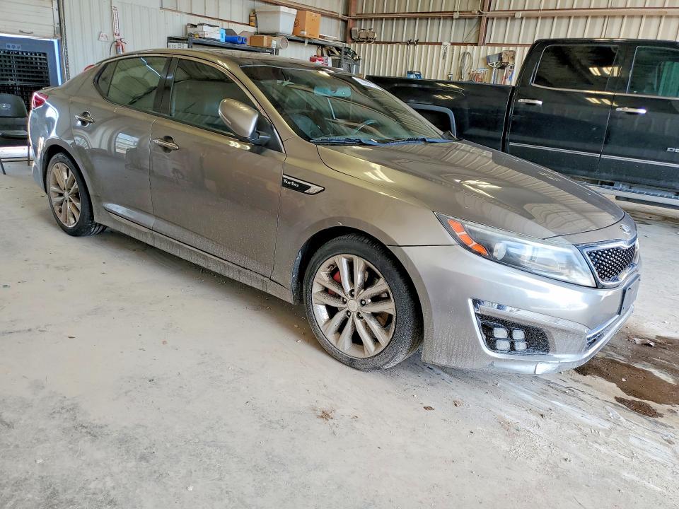 2014 Kia Optima VIN 5XXGR4A67EG325796 COPART salvage auction — SIDE, Tx - Salvage Vehicle Title, sold $800 on 2026-07-31 (photo 4)
