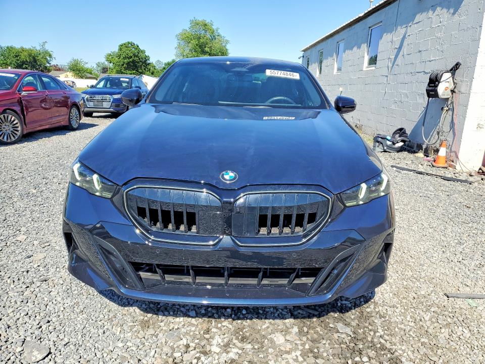 2024 BMW 5er VIN WBA53FJ03RCS66846 COPART salvage auction — REAR END, NJ - CERT OF TITLE-SALVAGE, sold $18,200 on 2026-07-24 (photo 5)