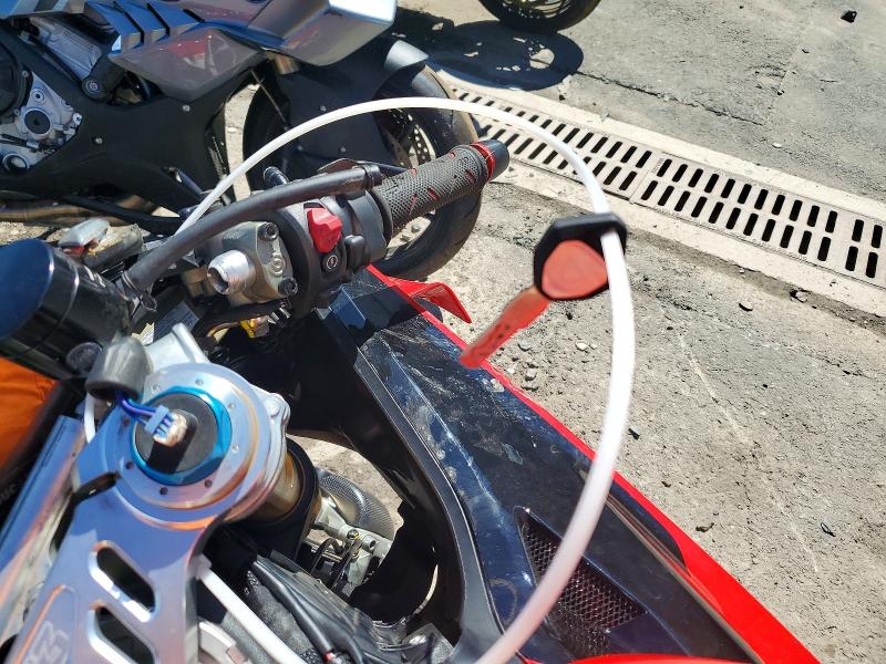 2024 Ducati Panigale VIN ZDMDAGWW2RB008139 COPART salvage auction — FRONT END, Nj - Cert Of Title-Salvage, sold $17,800 on 2026-08-20 (photo 8)