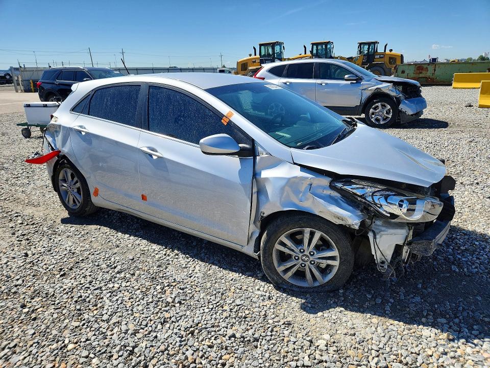 2016 Hyundai Elantra VIN KMHD35LH9GU265604 COPART salvage auction — VANDALISM, CO - PUBLIC - SALVAGE TITLE (P), sold $400 on 2026-07-23 (photo 4)