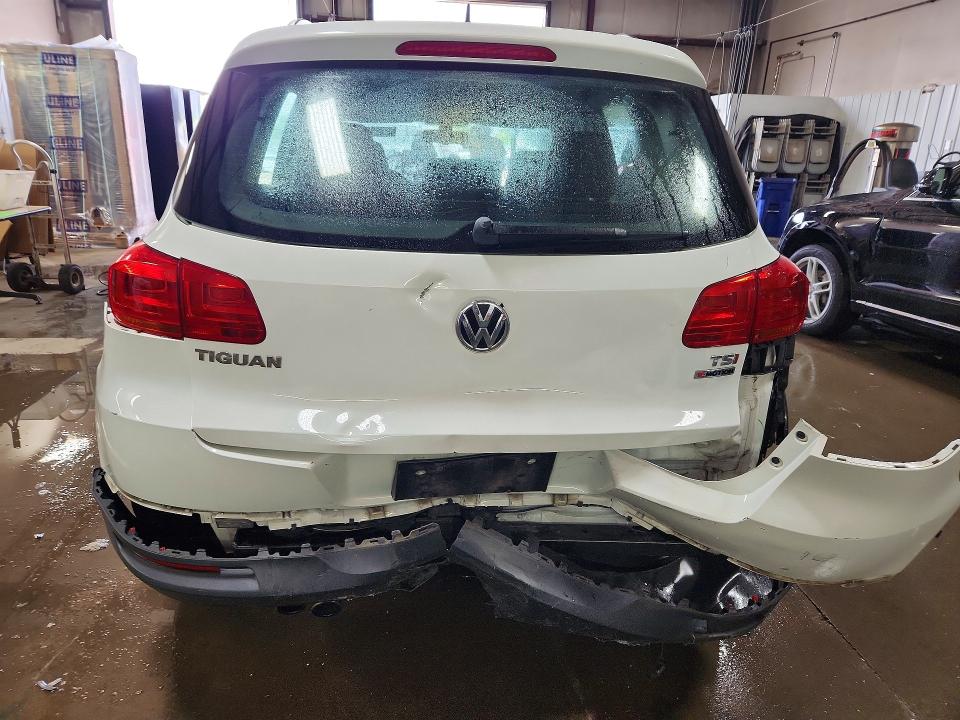 2016 Volkswagen VIN WVGBV7AX6GW533441 COPART salvage auction — REAR END, Il - Salvage Certificate, sold $2,700 on 2026-07-23 (photo 6)