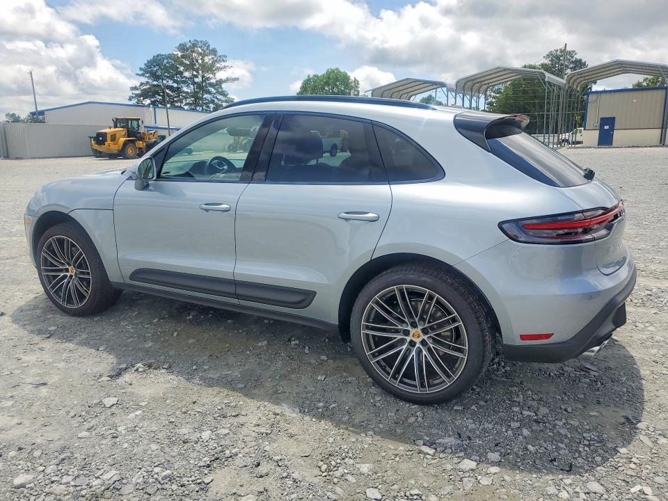 2026 Porsche VIN WP1AA2A5XTLB04861 COPART salvage auction — SIDE, Salvage Title, sold $36,750 on 2026-08-03 (photo 2)