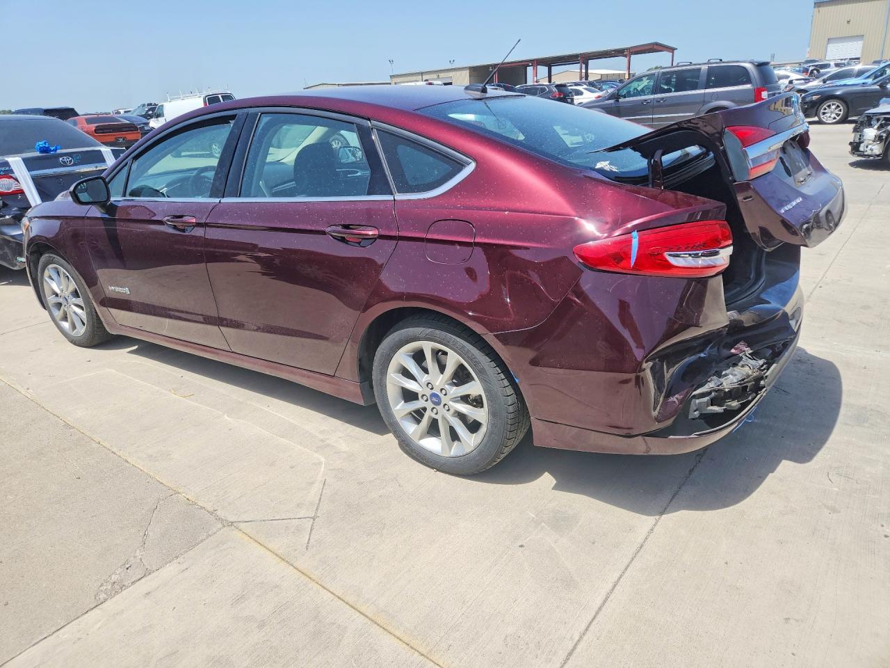 2017 Ford Fusion VIN 3FA6P0LU6HR277967 COPART salvage auction — Rear End, TX - SALVAGE VEHICLE TITLE, sold $1,850 on 2026-07-09 (photo 2)