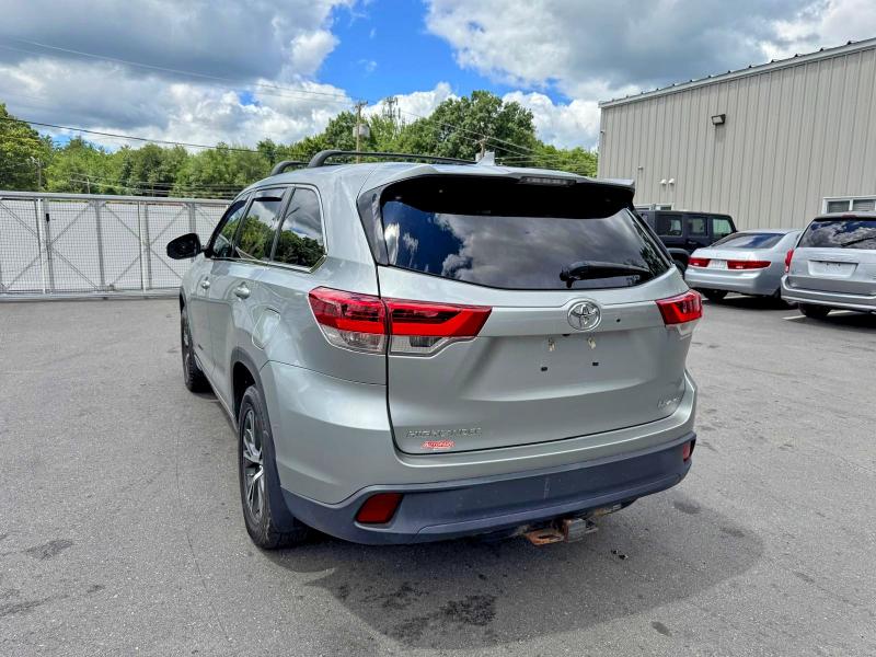 2017 Toyota VIN 5TDBZRFH9HS367178 COPART salvage auction — MINOR DENT/SCRATCHES, Nh - Certificate Of Title, sold $11,500 on 2026-07-08 (photo 2)