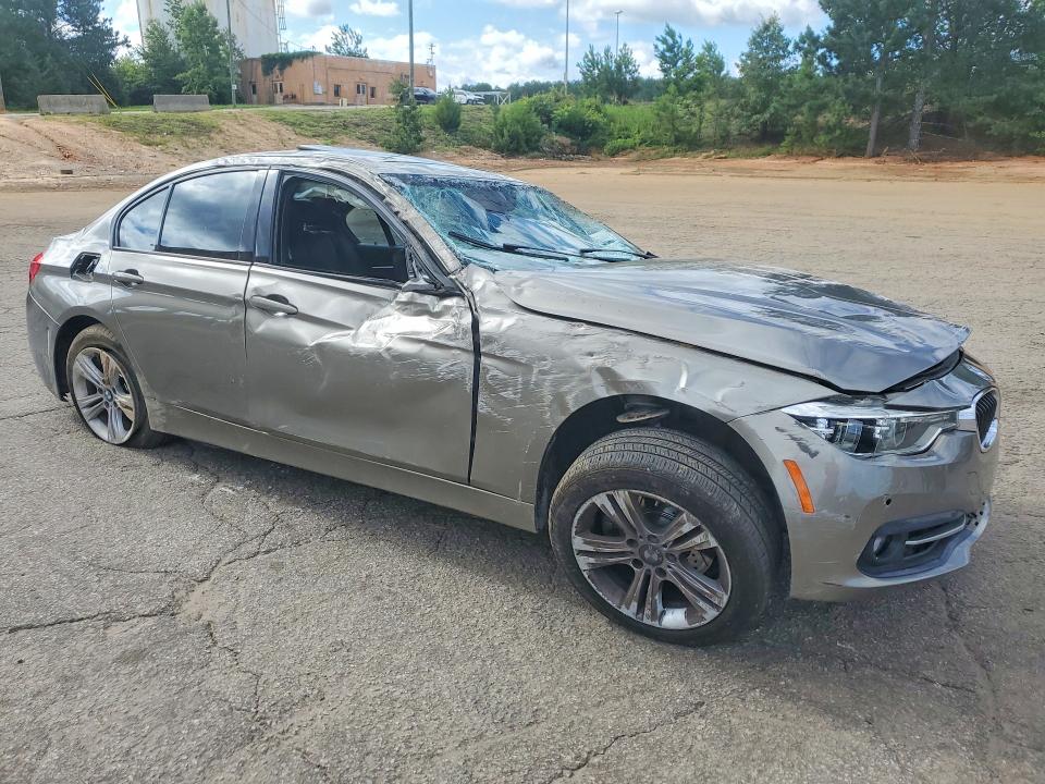 2016 BMW VIN WBA8E3G56GNU00842 COPART salvage auction — ROLLOVER, Sc - Cert Of Title-Salvage, sold $550 on 2026-08-14 (photo 4)