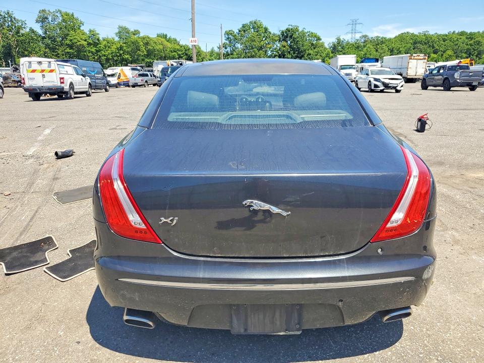 2011 Jaguar Xj series VIN SAJWA1CB3BLV08217 COPART salvage auction — NORMAL WEAR, Pa - Cert Of Title, sold $500 on 2026-07-21 (photo 6)